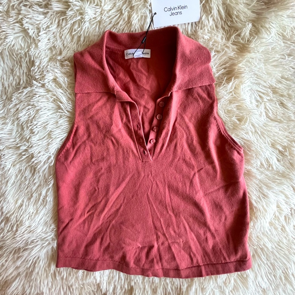 📣 NWT Calvin Klein Sleeveless Polo Half Button Down